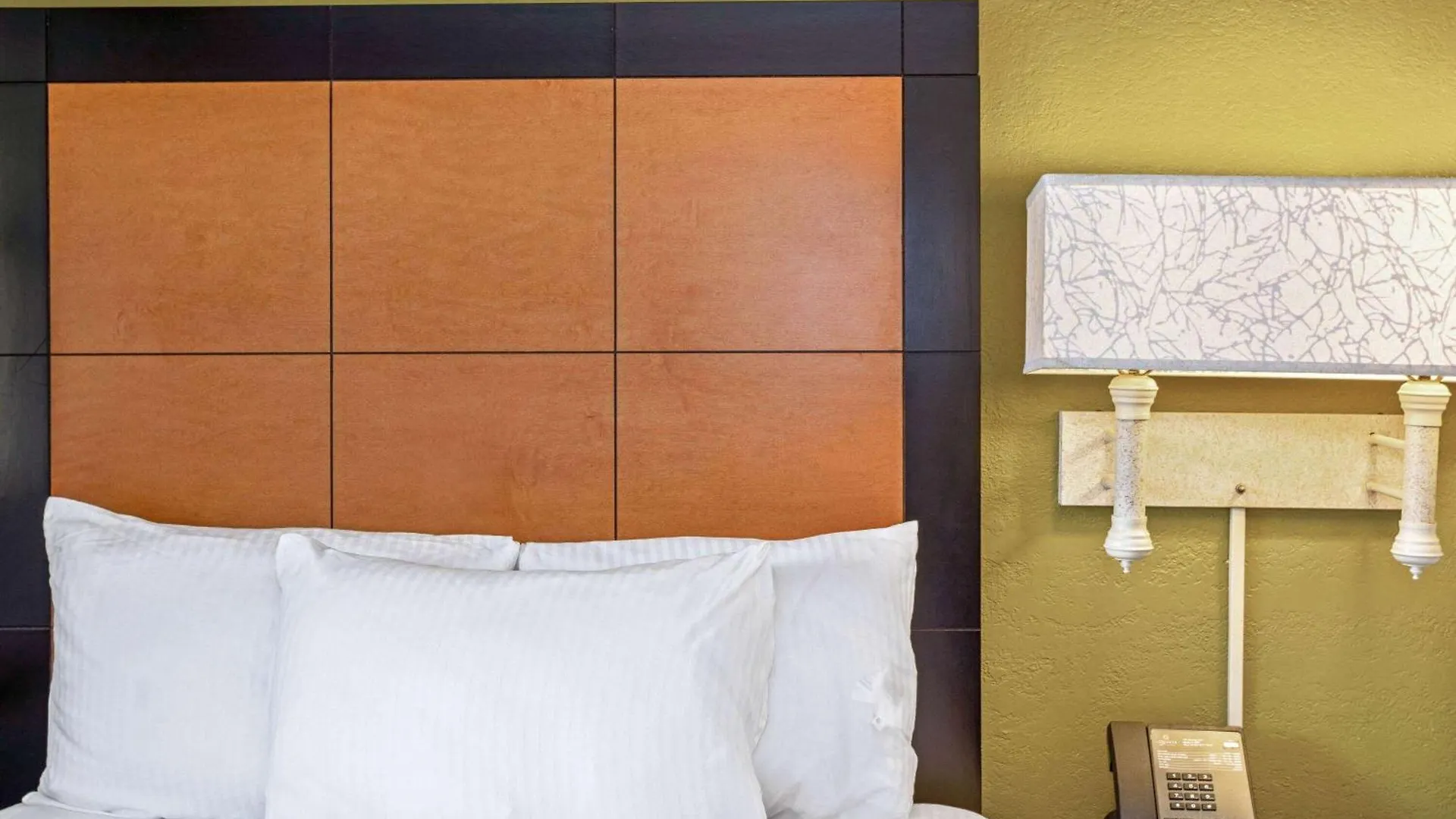 La Quinta Inn By Wyndham Orlando Airport West Hotel