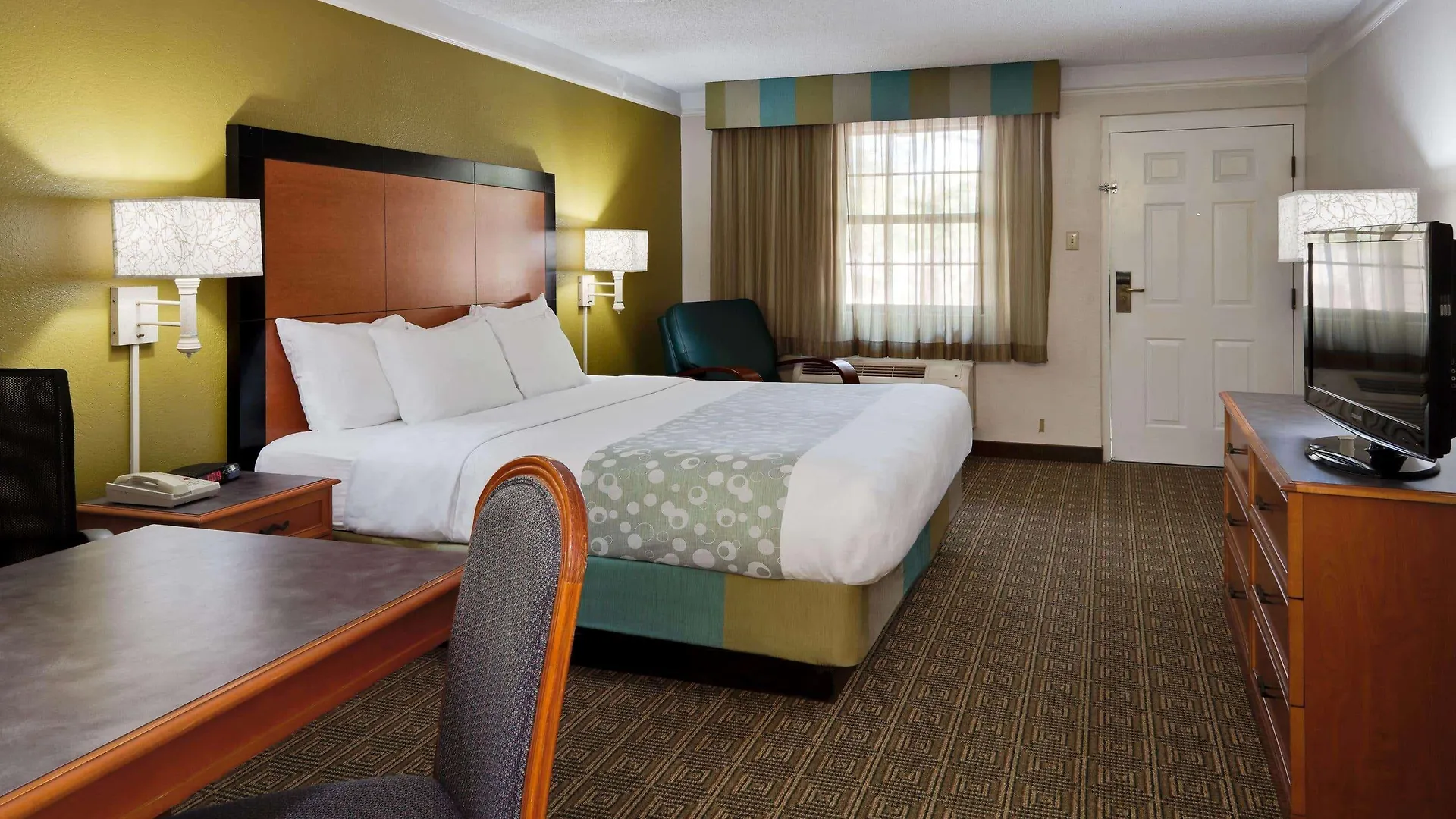 La Quinta Inn By Wyndham Orlando Airport West 3*,